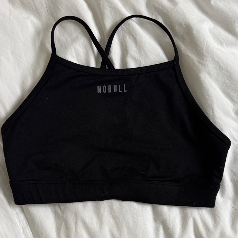 NOBULL Women's Sleek Black Sports Bra